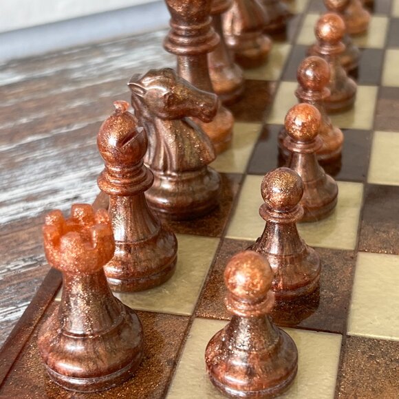 Marbled Copper-Bronze and Pearl Cream Chess Board Game with Velvet Bag 32 pieces - Picture 3 of 9